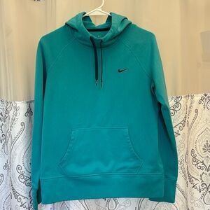 Nike therms fit women’s long sleeve size medium hooded pull over hoodie